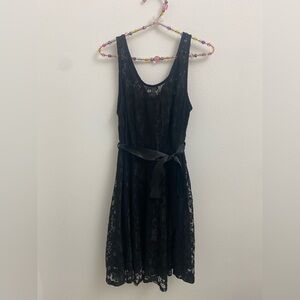 Dress, Black, Sleeveless, lace with lining, knee length, zipper on back